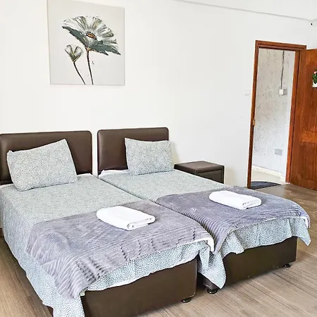 Unique Cozy Studio, 150m From Chabad Lubavitch Lägenhet Larnaca