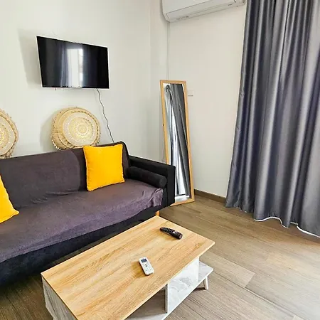 Apartman Unique Cozy Studio, 150m From Chabad Lubavitch Lárnaka